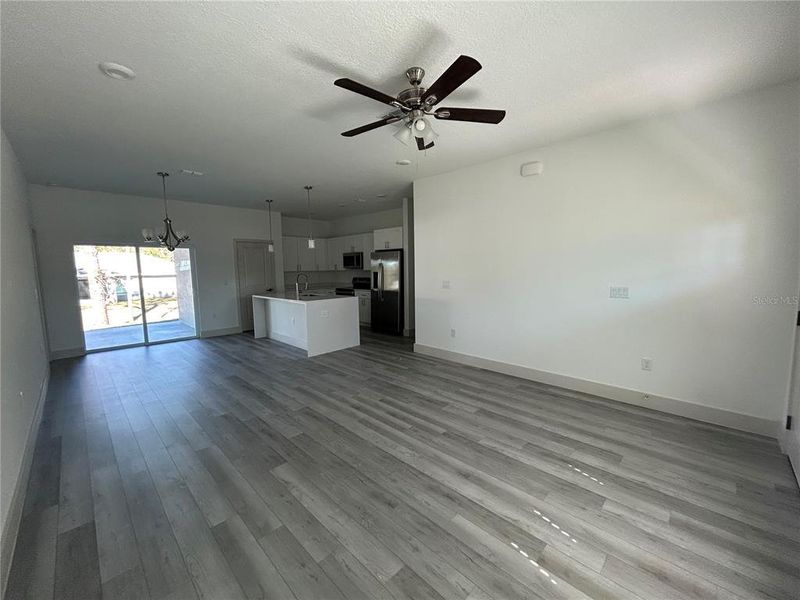 Spacious, unfurnished interior of a new home in , Citrus Springs (Image 18).