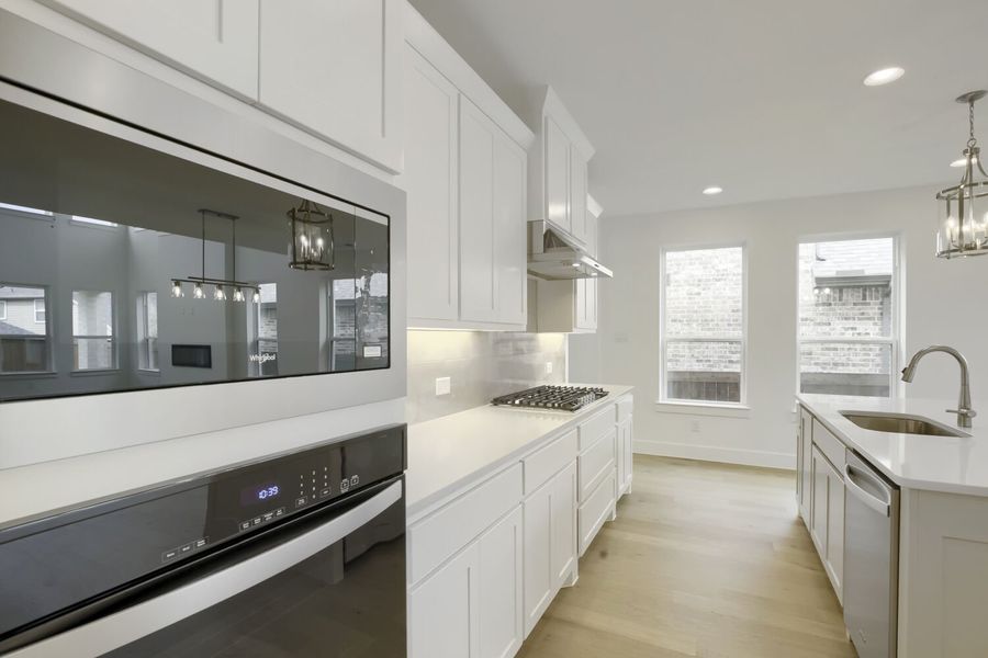 833 Stone Grove - Kitchen 833 Stone Grove - Kitchen