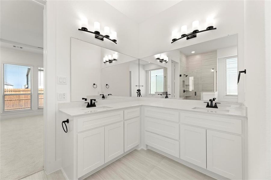 18. 11902 Crystal Springs - Bath (2)