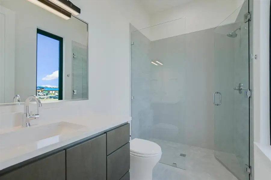 Furnished interior view inside a new home in , Horseshoe Bay (Image 11).