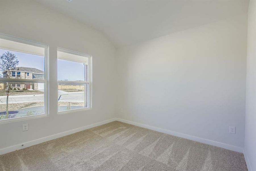 Spacious, unfurnished interior of a new home in Middlefield Village, Dallas (Image 24).