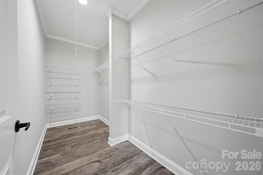 Spacious, unfurnished interior of a new home in , Lenoir (Image 25).