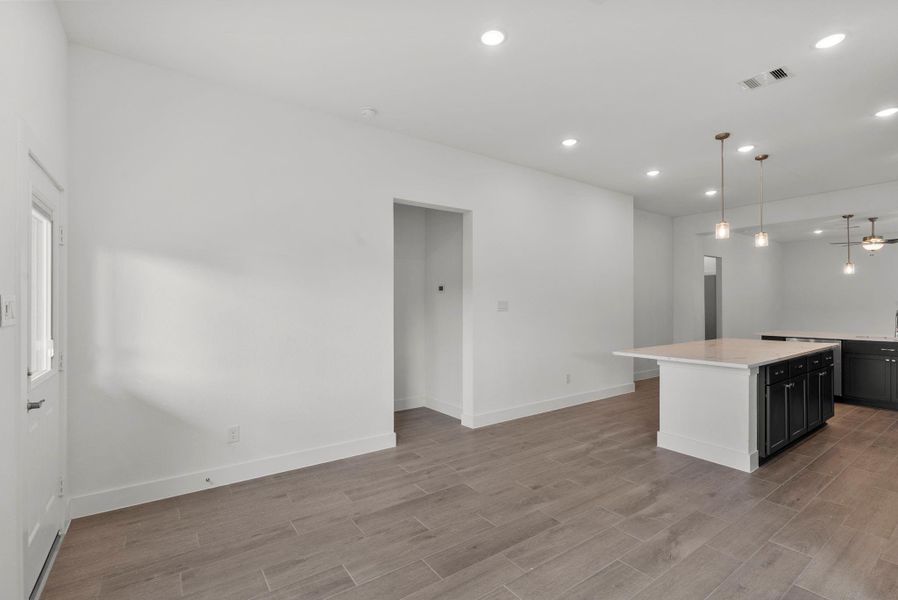 Spacious, unfurnished interior of a new home in Emory Glen, Magnolia (Image 29).