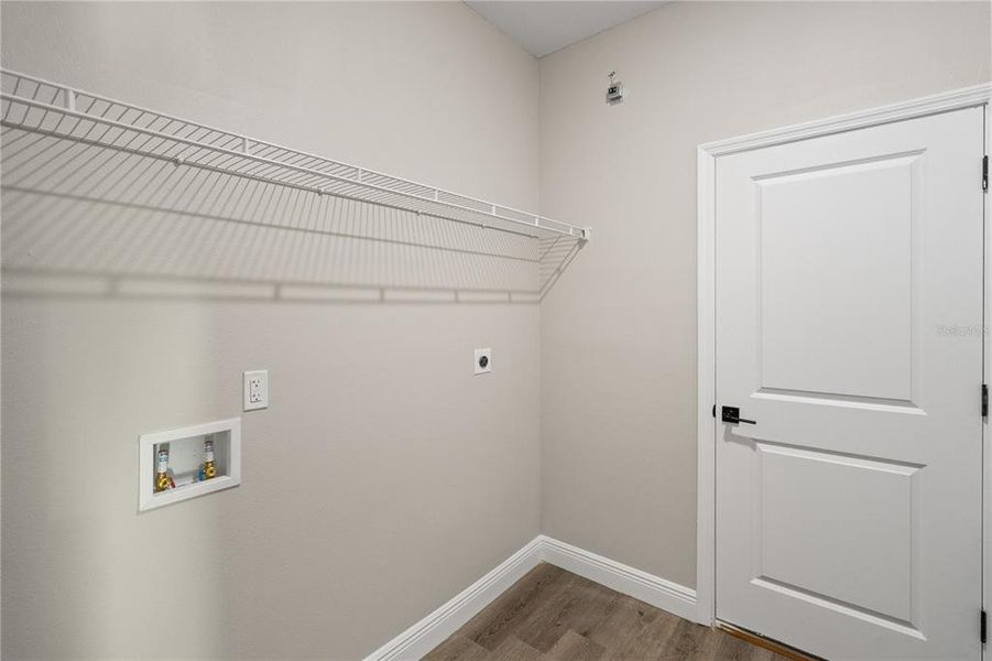 Spacious, unfurnished interior of a new home in , Deltona (Image 29).