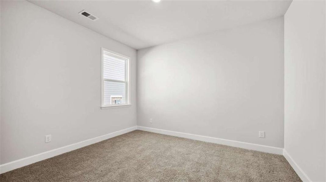 Spacious, unfurnished interior of a new home in Evergreen Crossing, Locust Grove (Image 34).