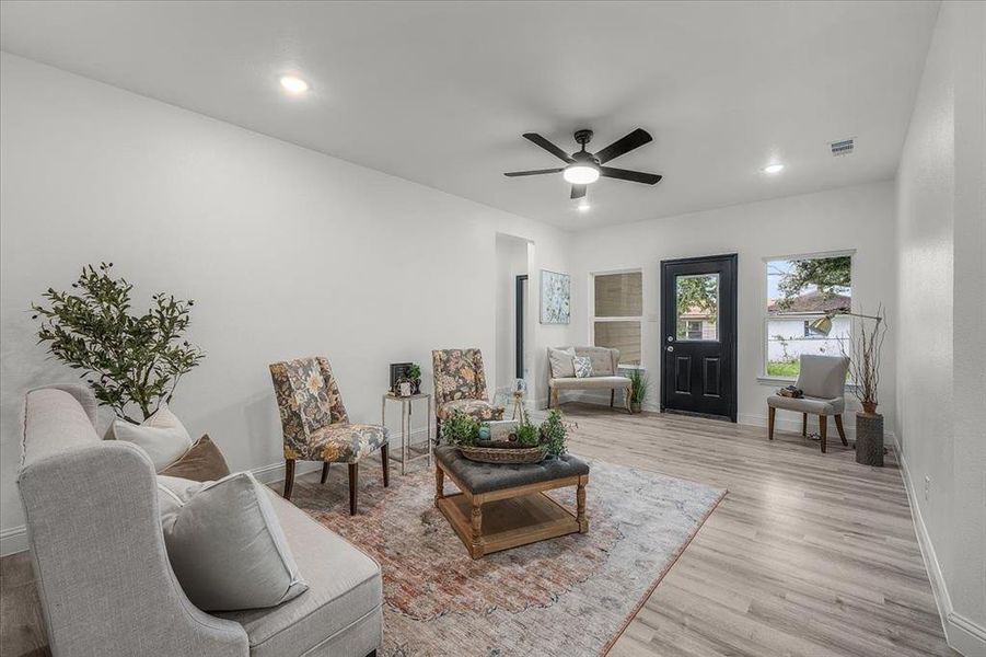 Furnished interior view inside a new home in , Granbury (Image 10).