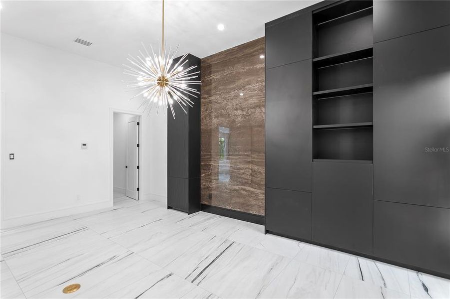 Spacious, unfurnished interior of a new home in Snell Isles, St. Petersburg (Image 63). Spacious, unfurnished interior of a new home in Snell Isles, St. Petersburg (Image 63).