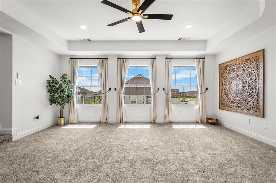 Spacious, unfurnished interior of a new home in , Northlake (Image 25).