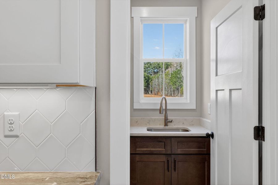 16-web-or-mls-529-hillard-ln-annice-broa