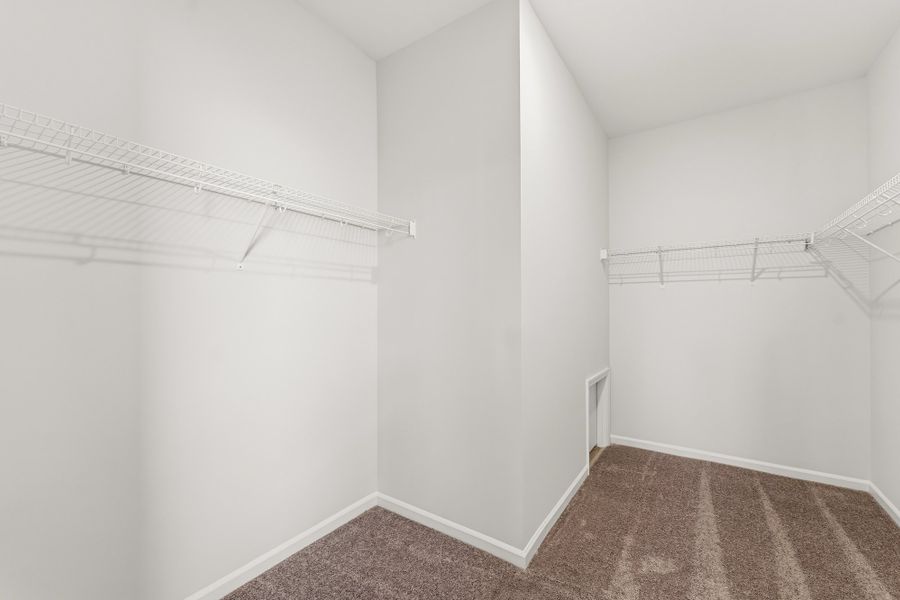 Spacious, unfurnished interior of a new home in Landmark Commons, Boiling Springs (Image 20).