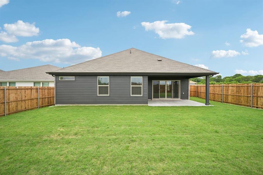 Exterior details and patio area of a home in Westmoor, Sherman (Image 3).