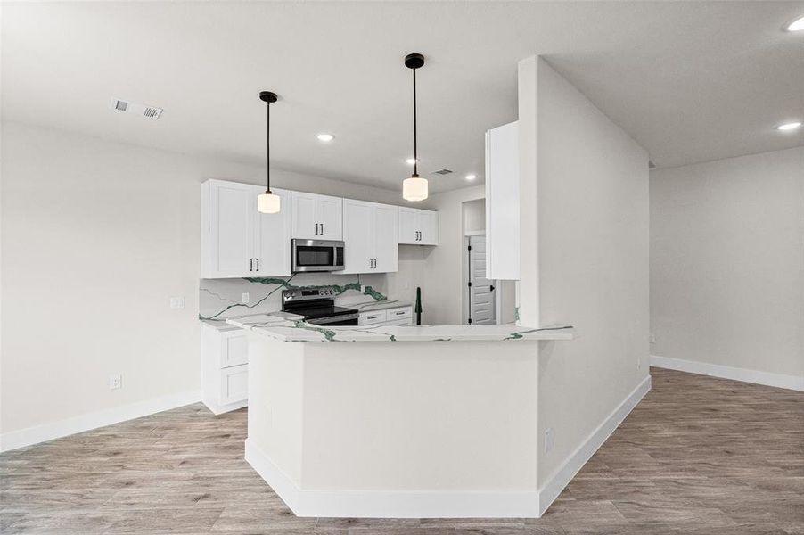 Furnished interior view inside a new home in , Granbury (Image 12).