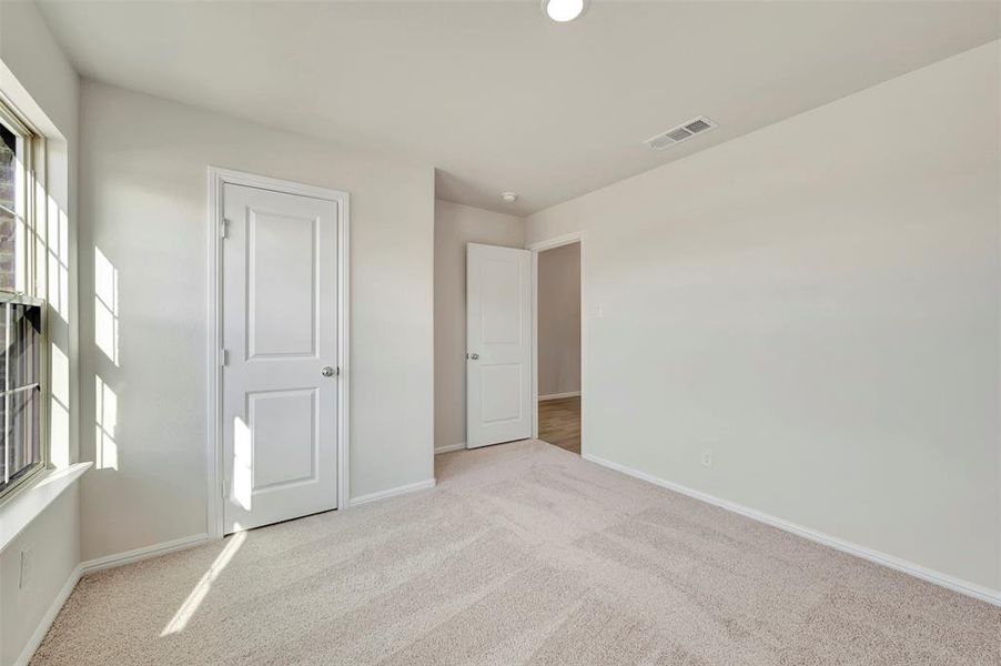 Spacious, unfurnished interior of a new home in Meadow Park, Ponder (Image 20). Spacious, unfurnished interior of a new home in Meadow Park, Ponder (Image 20).