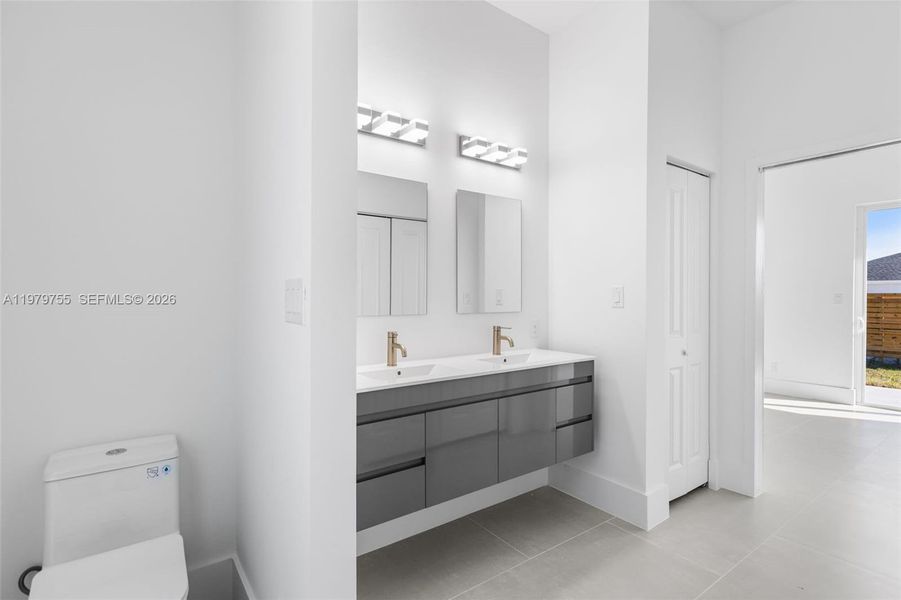 Furnished interior view inside a new home in , Lehigh Acres (Image 10).