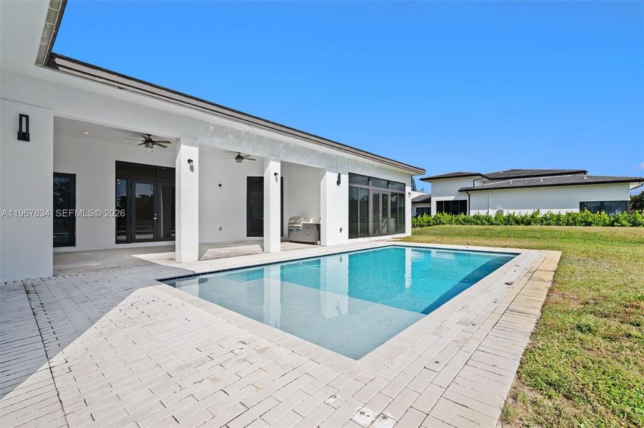 Exterior details and patio area of a home in , Davie (Image 3).