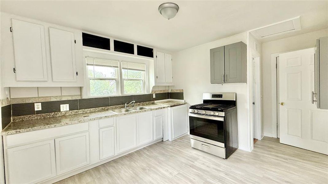 Furnished interior view inside a new home in , Brownwood (Image 4).
