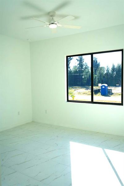 Spacious, unfurnished interior of a new home in , Cape Coral (Image 21).