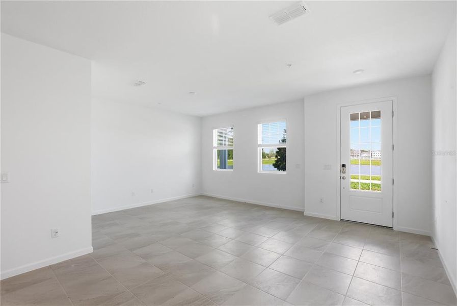 Spacious, unfurnished interior of a new home in , Orlando (Image 19).