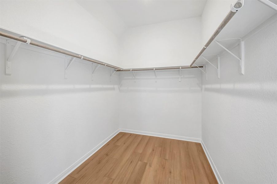 Spacious, unfurnished interior of a new home in Beacon Point at Lago Mar 50’ Homesites, Texas City (Image 31).