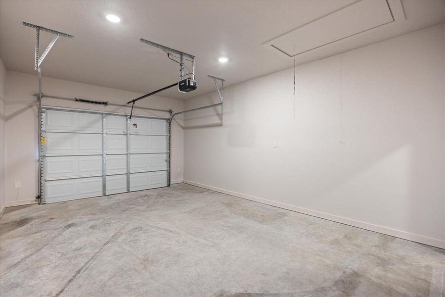 Spacious, unfurnished interior of a new home in , Granbury (Image 32). Spacious, unfurnished interior of a new home in , Granbury (Image 32).