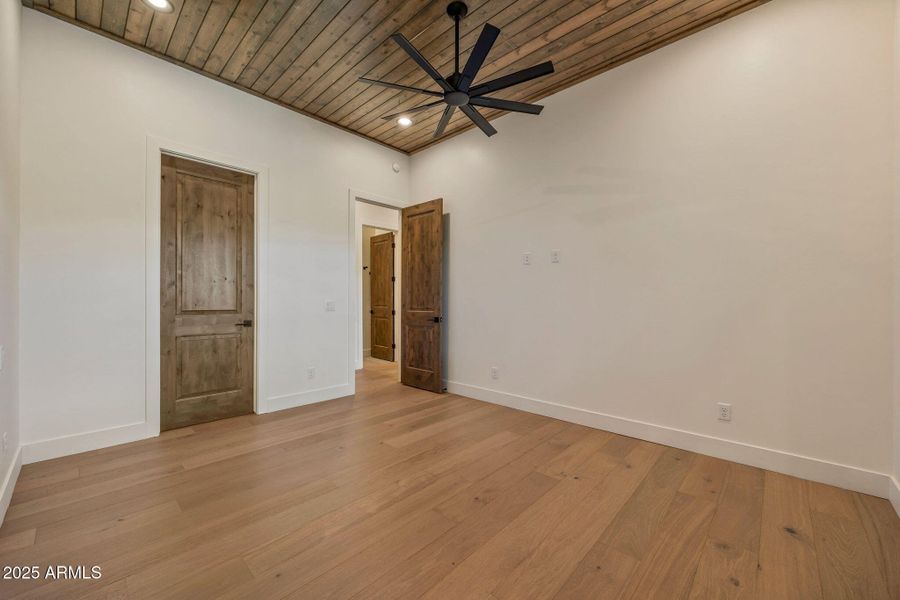 5th Bedroom (Lower Level)