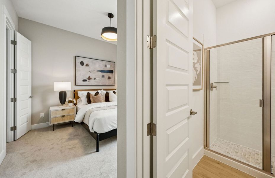 Representative furnished interior of a home built from the Gillett by Pulte Homes in Ryehill, Rosenberg (Image 35).