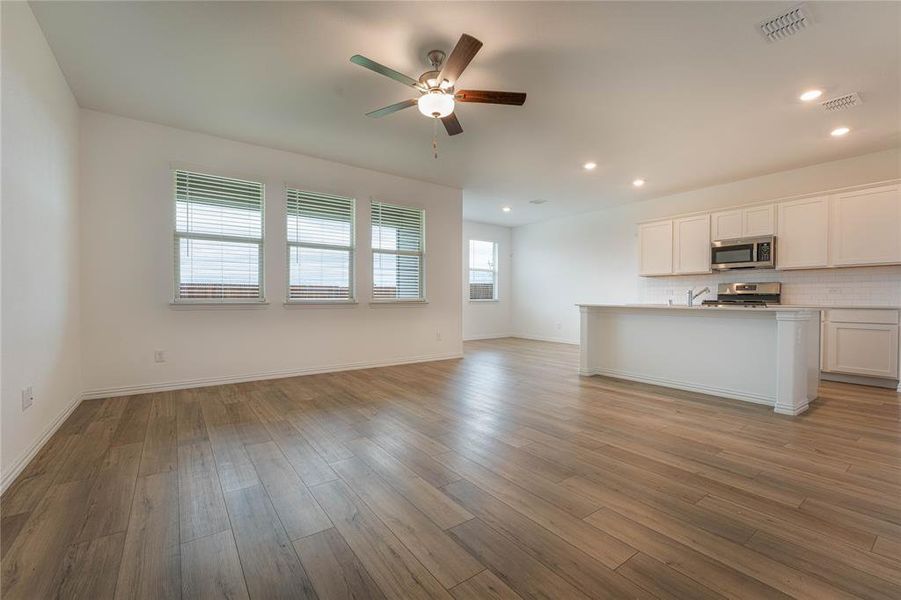 Spacious, unfurnished interior of a new home in , McKinney (Image 17).