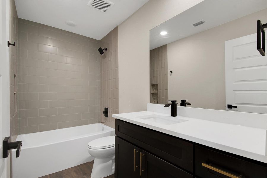 Furnished interior view inside a new home in , Bastrop (Image 14).