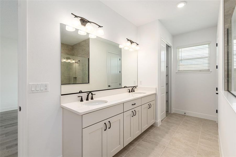Furnished interior view inside a new home in , Ocala (Image 8).