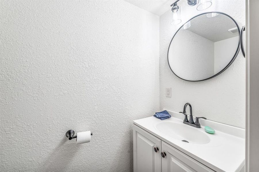 Image 28 of a home in .