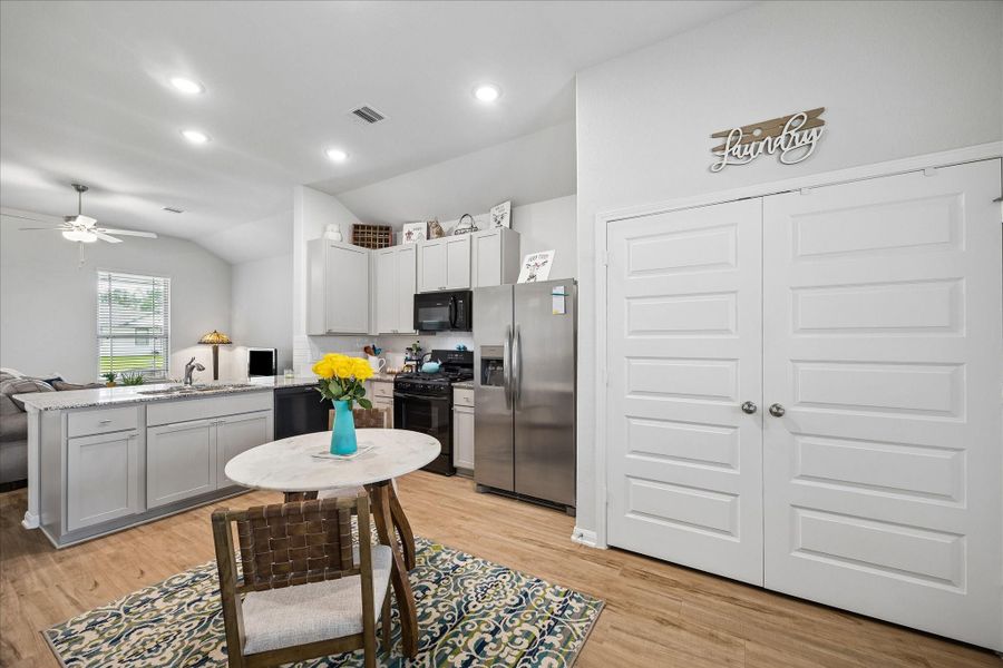 Furnished interior view inside a new home in Magnolia Springs, Montgomery (Image 7).
