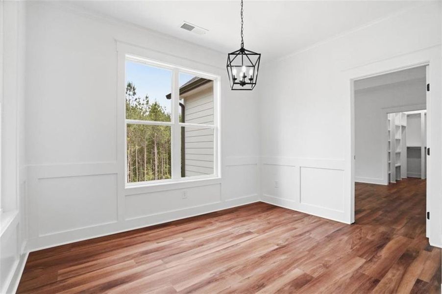 Spacious, unfurnished interior of a new home in , Jasper (Image 34).