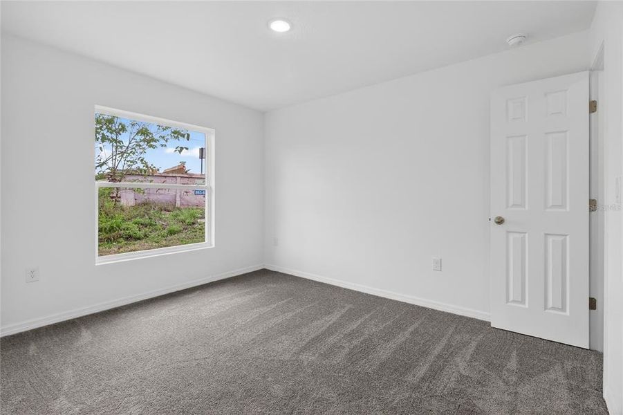 Spacious, unfurnished interior of a new home in , Haines City (Image 13).