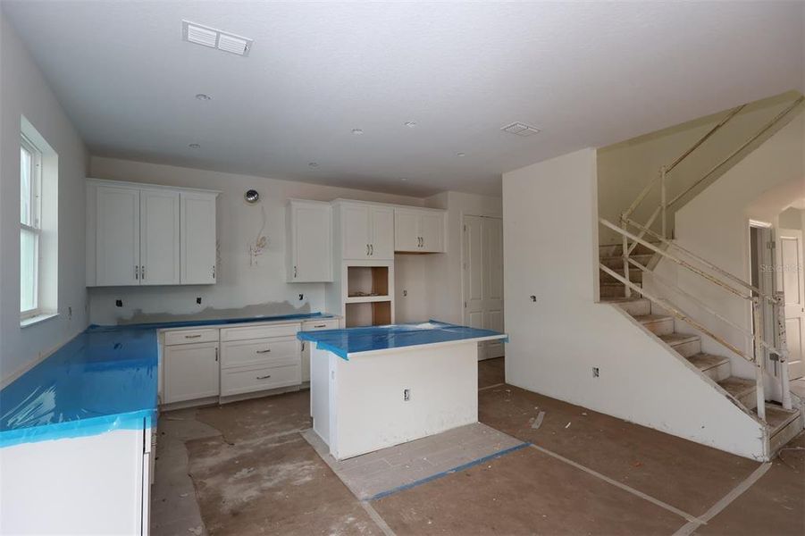 Image 52 of a home in Center Lake on the Park.