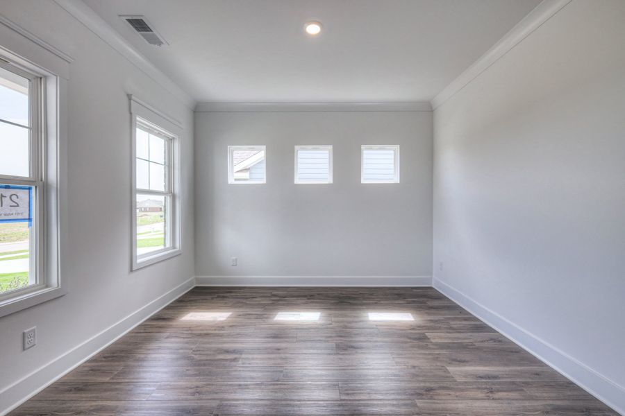 *Photo of example home. Selections and finishes may vary.