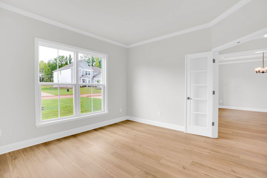 Spacious, unfurnished interior of a new home in Carriage Estates, Lexington (Image 36).