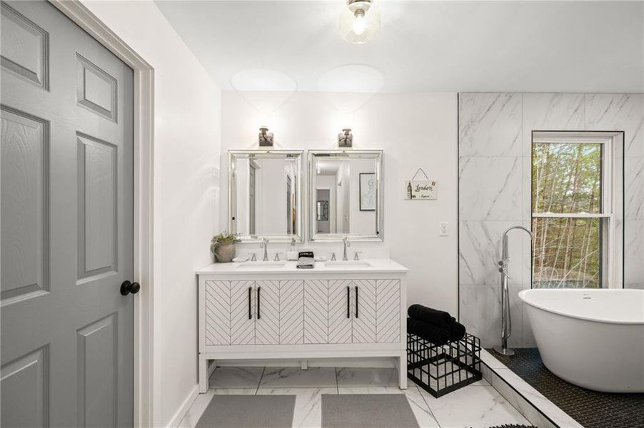 Furnished interior view inside a new home in , Dahlonega (Image 14).