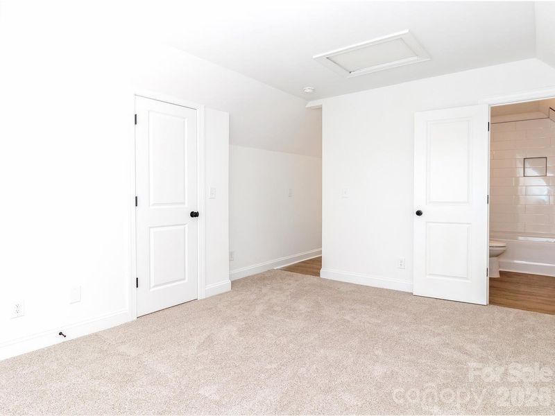 Spacious, unfurnished interior of a new home in , Charlotte (Image 19).