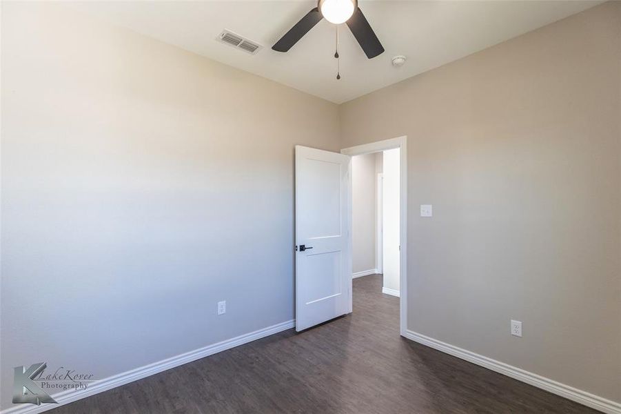 Spacious, unfurnished interior of a new home in , Abilene (Image 17).