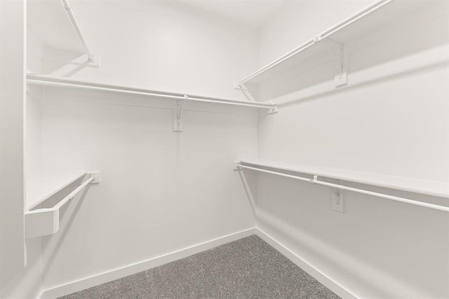 24. 644 Oakridge - Closet