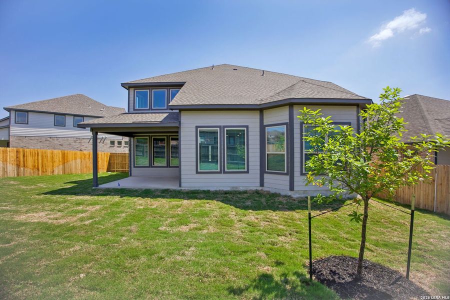Exterior details and patio area of a home in , San Antonio (Image 31).
