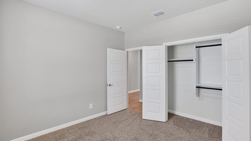 Representative unfurnished interior of a home built from the Wimberley by D.R. Horton in Lakeview Pointe, Midlothian (Image 36).