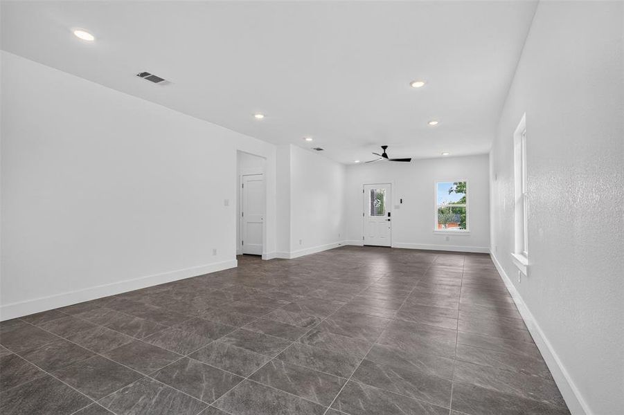Spacious, unfurnished interior of a new home in , Fort Worth (Image 14).