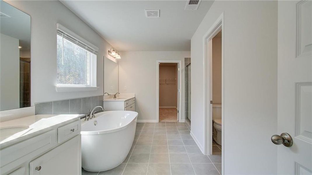 Furnished interior view inside a new home in Trinity Park, McDonough (Image 7).