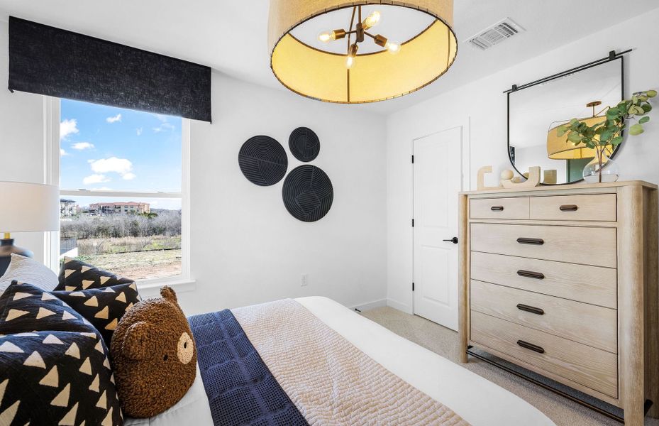 Representative furnished interior of a home built from the Fentress by Pulte Homes in Cameron Place, Austin (Image 61).