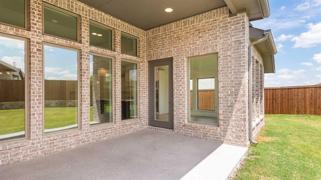 Spacious, unfurnished interior of a new home in Talon Hills 60'/70', Fort Worth (Image 17). Spacious, unfurnished interior of a new home in Talon Hills 60'/70', Fort Worth (Image 17).