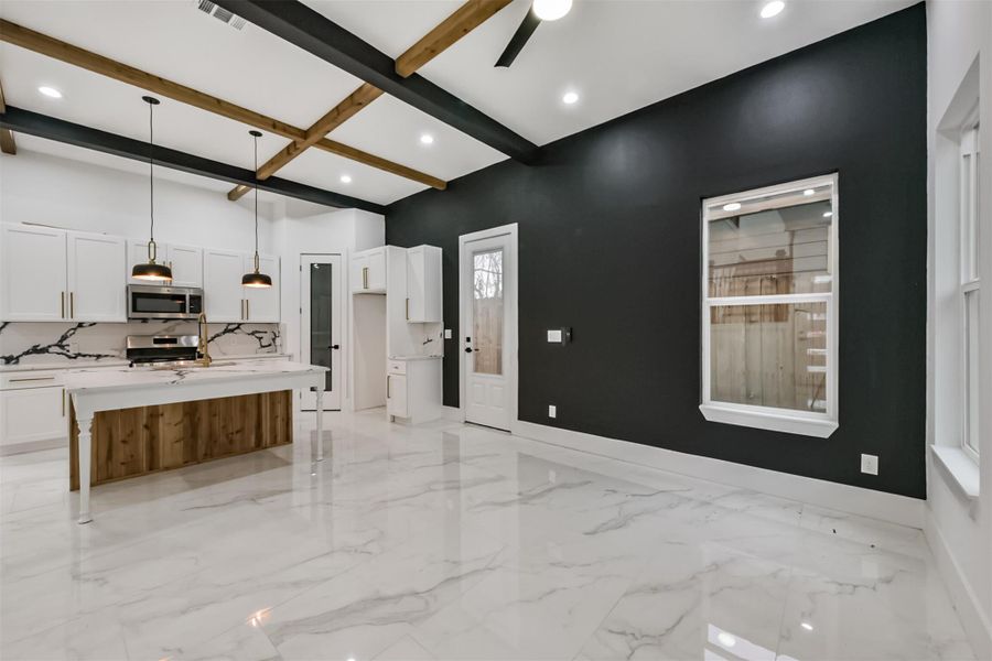 Image 13 of a home in .