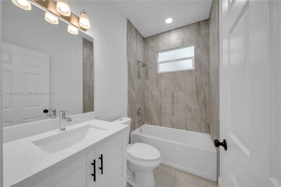 Furnished interior view inside a new home in , Lehigh Acres (Image 10).