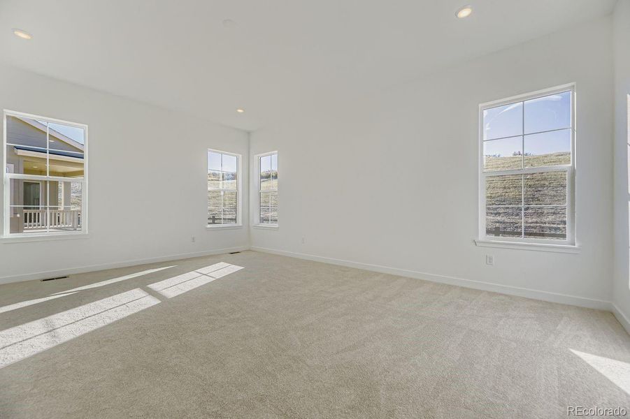 Spacious, unfurnished interior of a new home in Macanta: The Legends Collection, Castle Rock (Image 12).