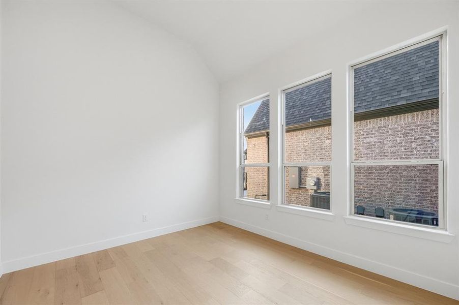 Spacious, unfurnished interior of a new home in Saddle Star Estates, Rockwall (Image 22). Spacious, unfurnished interior of a new home in Saddle Star Estates, Rockwall (Image 22).